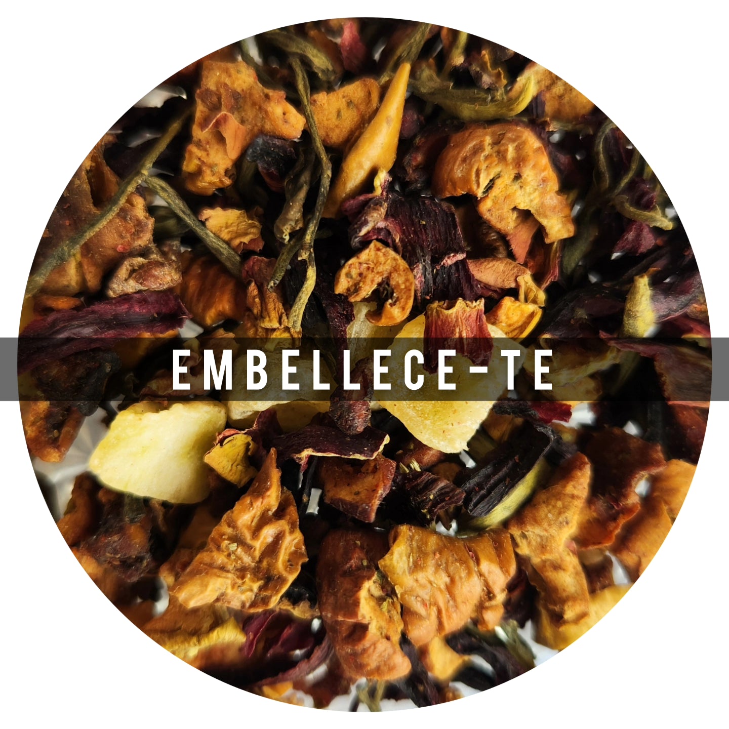 Embellecete Embellecete: es una refrescante mezcla de granada, piña, flores y un toque de stevia sobre un lujoso té blanco orgánico.Al primer sorbo, el equilibrado sabor a fruta dulce combina bien con la sutileza propia del té blanco. 
El estrés de la vid