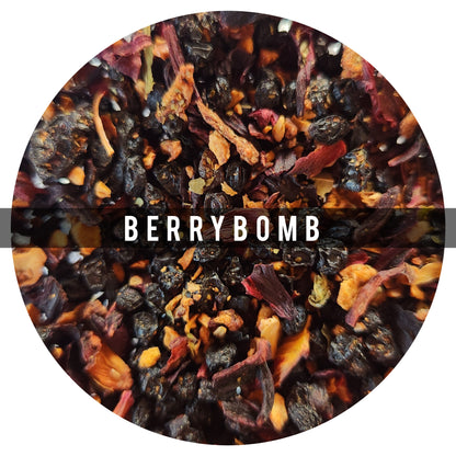 BerryBomb:Un trio perfecto de moras, frambuesas y fresas combinado con la dulzura de las manzanas. Prueba agregando vino tinto y haz tu propia sangria (Frutos rojos) (copia)